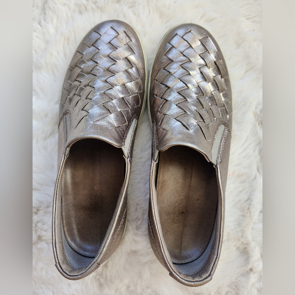 Ecco Leather Soft 7 Woven Slip On Sneakers Sz 6